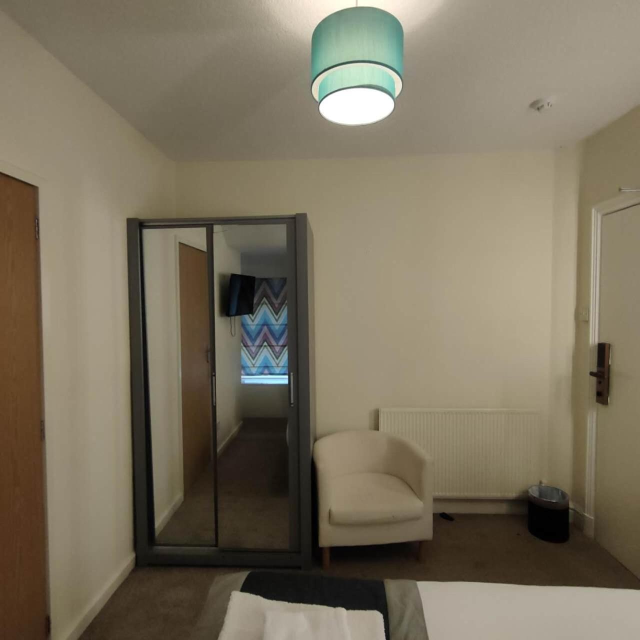 The Ambleside Apartments - Self Catering With Private Kitchen - Best For Location Exterior foto